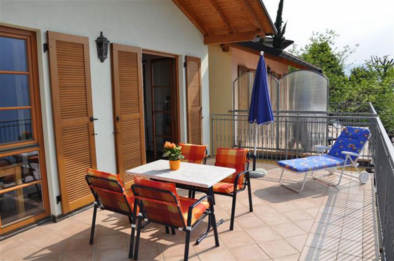 Case Bellissime Tronzano Lago Maggiore Luaran gambar